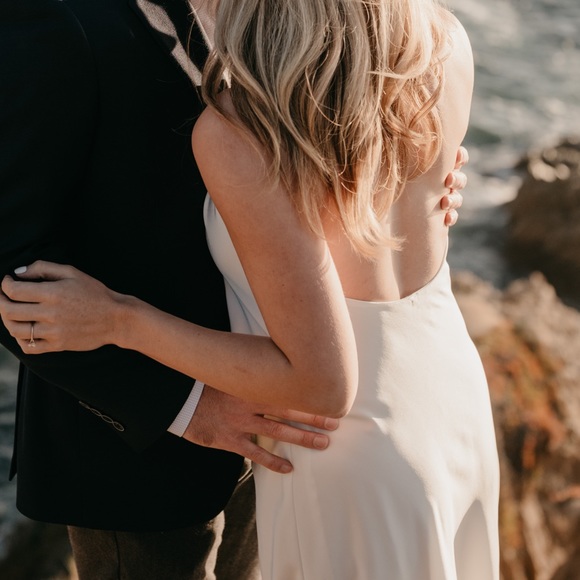 Show Me Your Mumu Jasmine Halter White Satin Midi - Picture 4 of 7